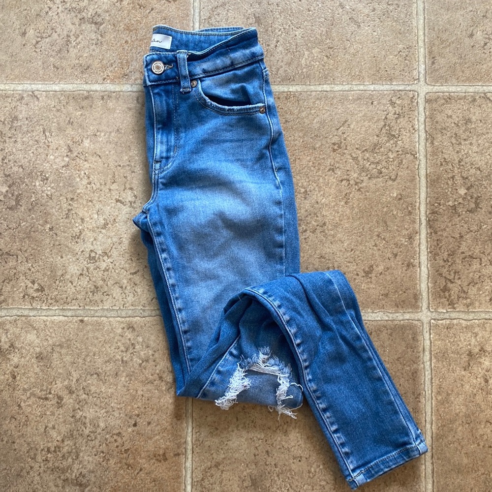 KanCan distressed skinny jeans